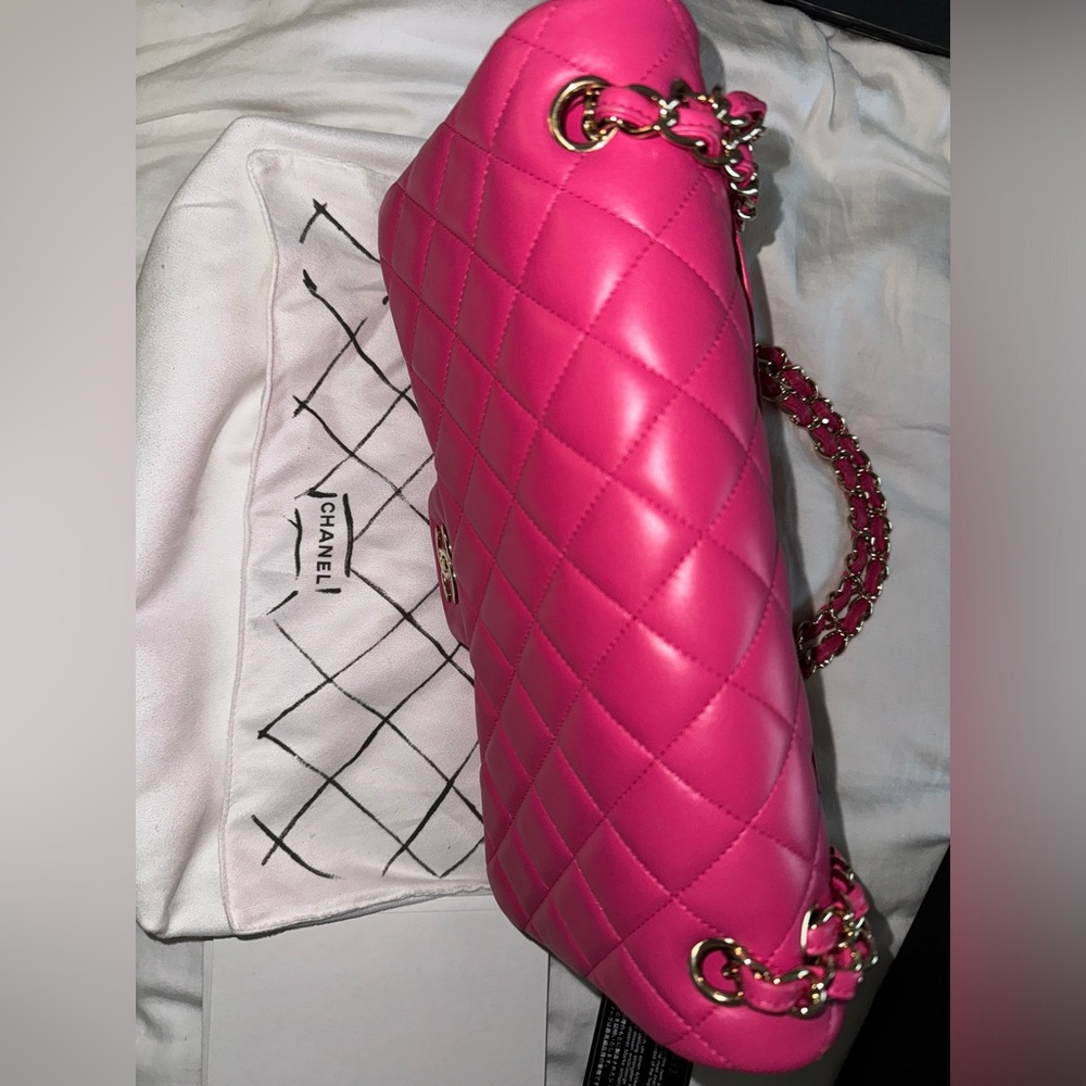 CHANEL
Classic Jumbo Double Flap Bag - Picture 9 of 16
